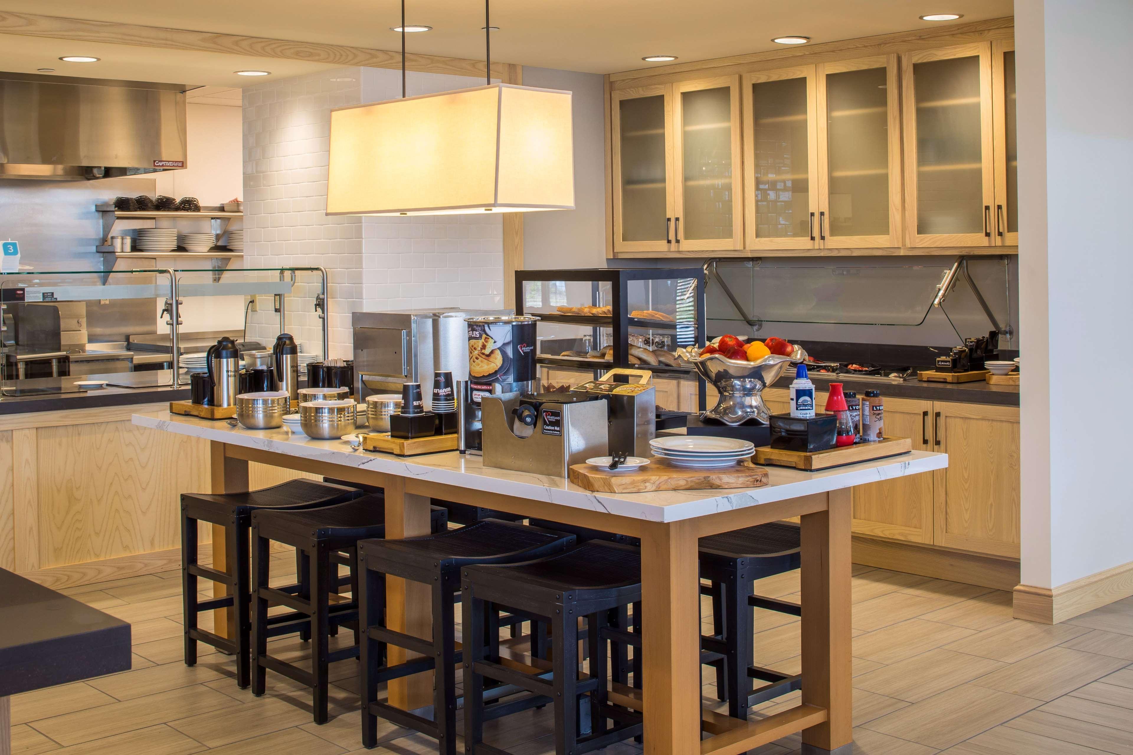 Hilton Garden Inn Pittsburgh Airport Moon Township Exterior foto