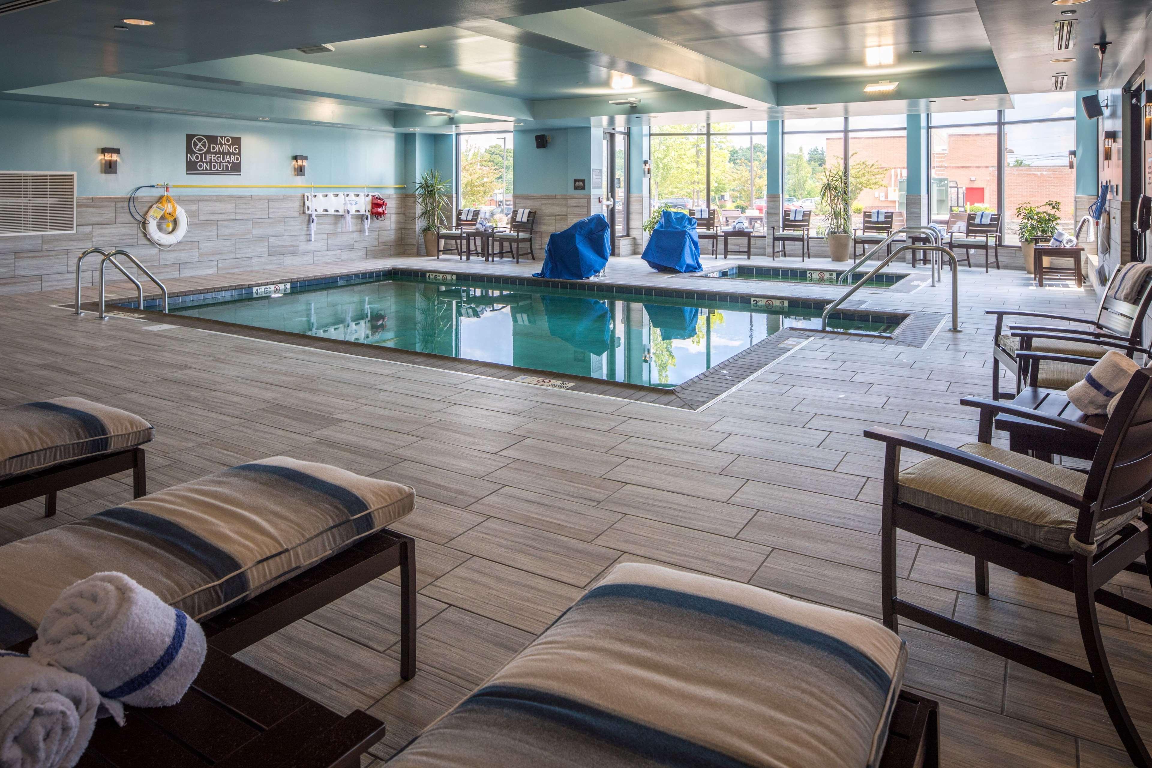 Hilton Garden Inn Pittsburgh Airport Moon Township Exterior foto