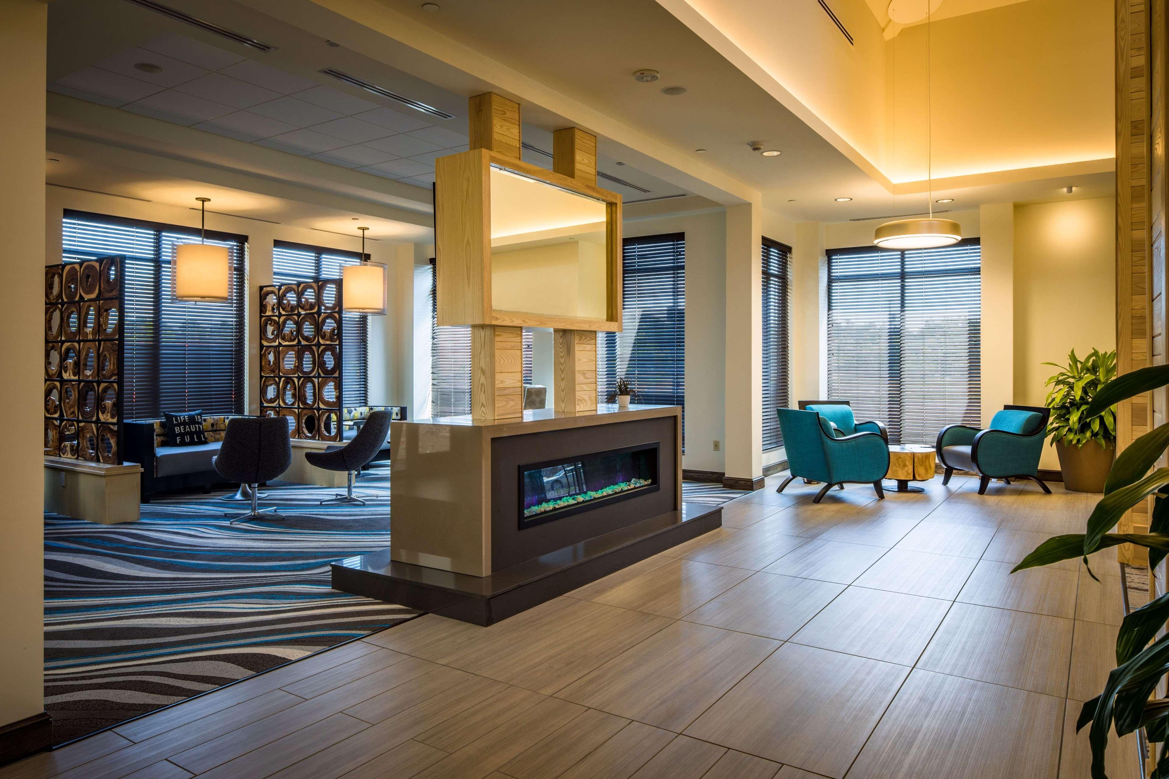 Hilton Garden Inn Pittsburgh Airport Moon Township Exterior foto