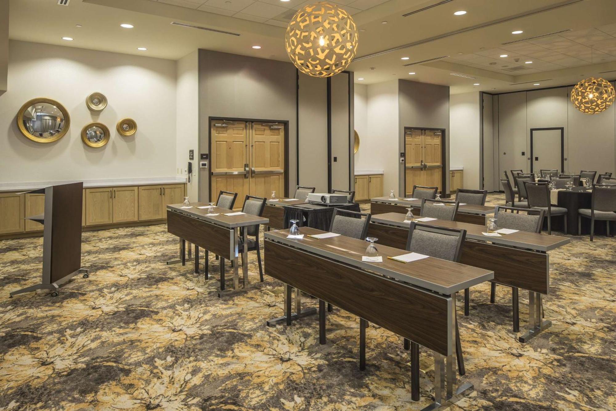 Hilton Garden Inn Pittsburgh Airport Moon Township Exterior foto